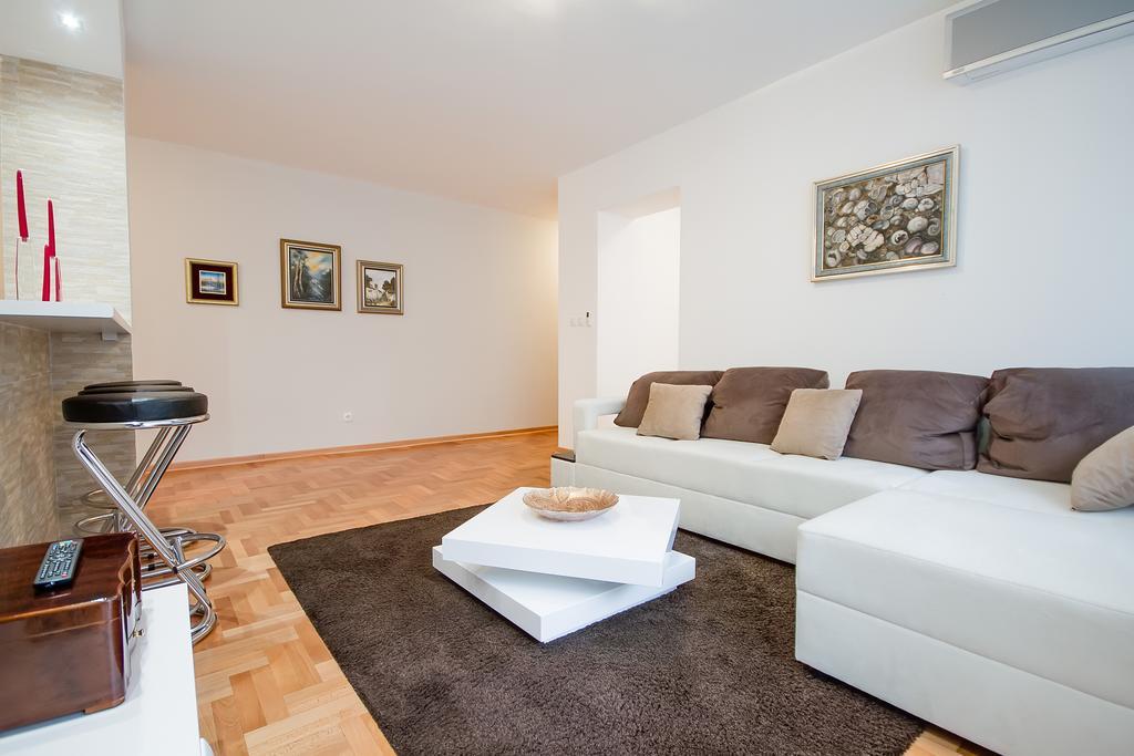 Apartments King Milan, City Center Belgrado Exterior foto